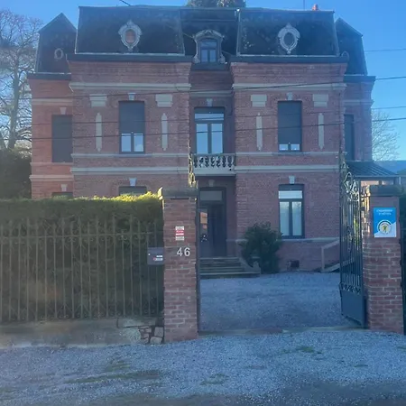 Le Domaine De La Verrerie 3*
